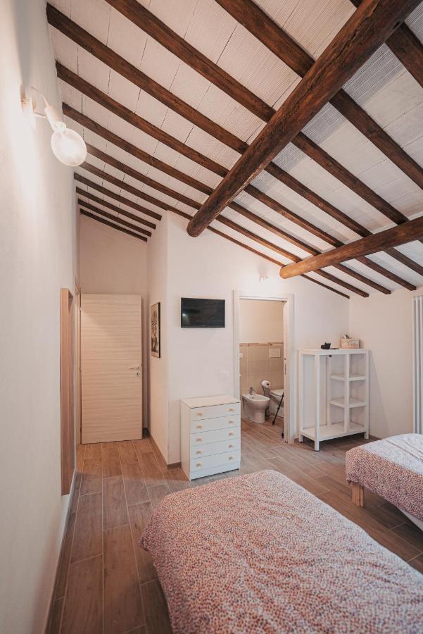 Casale Di Nicolo Apartment Urbino Luaran gambar