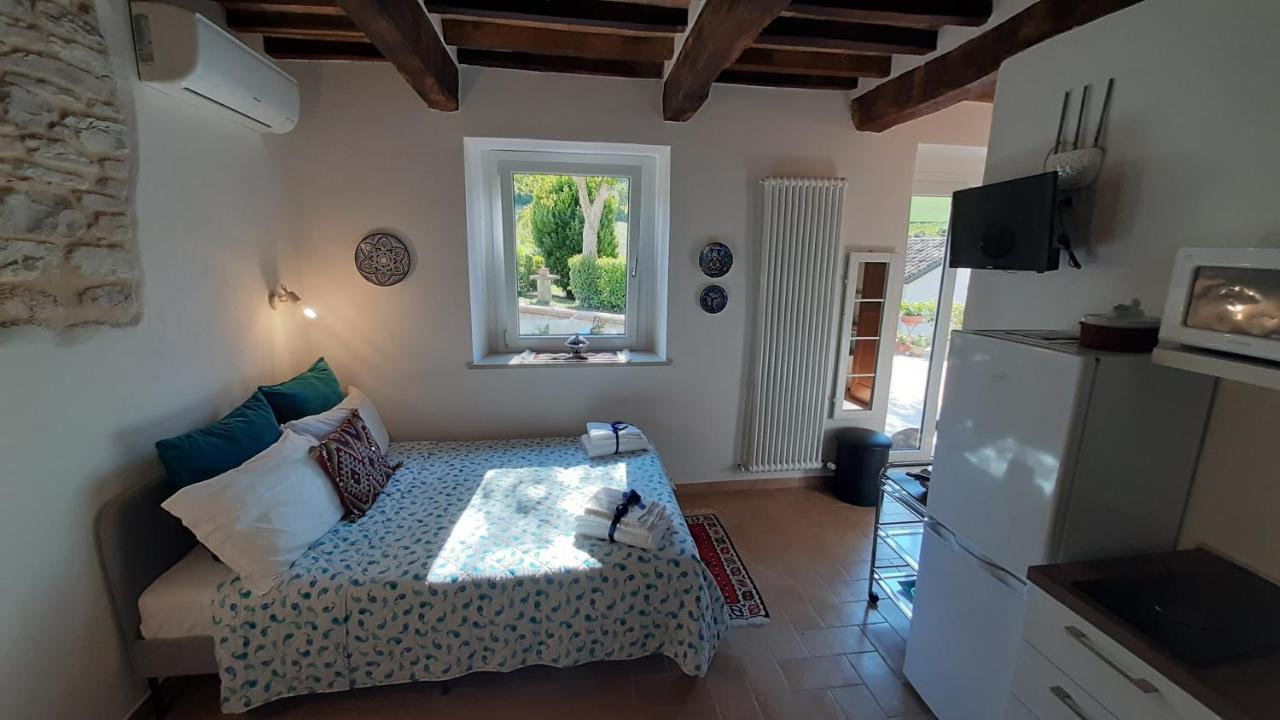 Casale Di Nicolo Apartment Urbino Luaran gambar